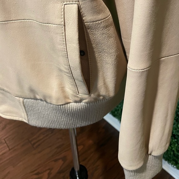 Vince leather bomber jacket - tan - Picture 5 of 14